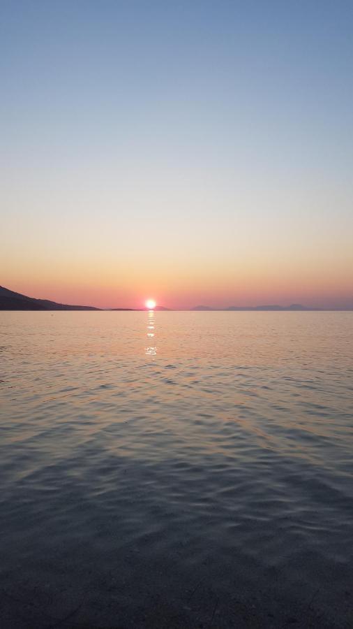 プラタリア Sunsetアパートホテル エクステリア 写真